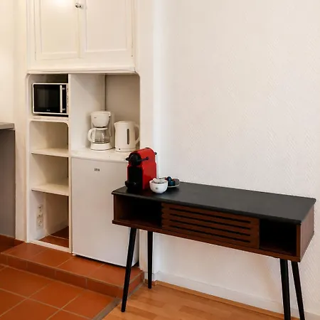 Cosy Fesch Street Apartment: Hideaway *