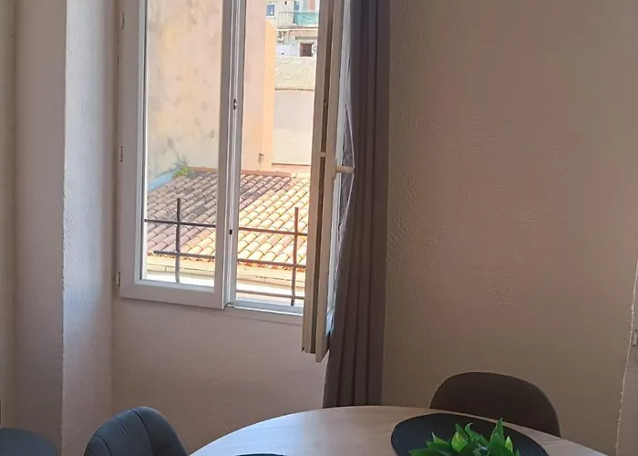 **** Very 36 Rue Fesch, Cosy Flat In Center Pedestrian Street, Up To 4 People ****